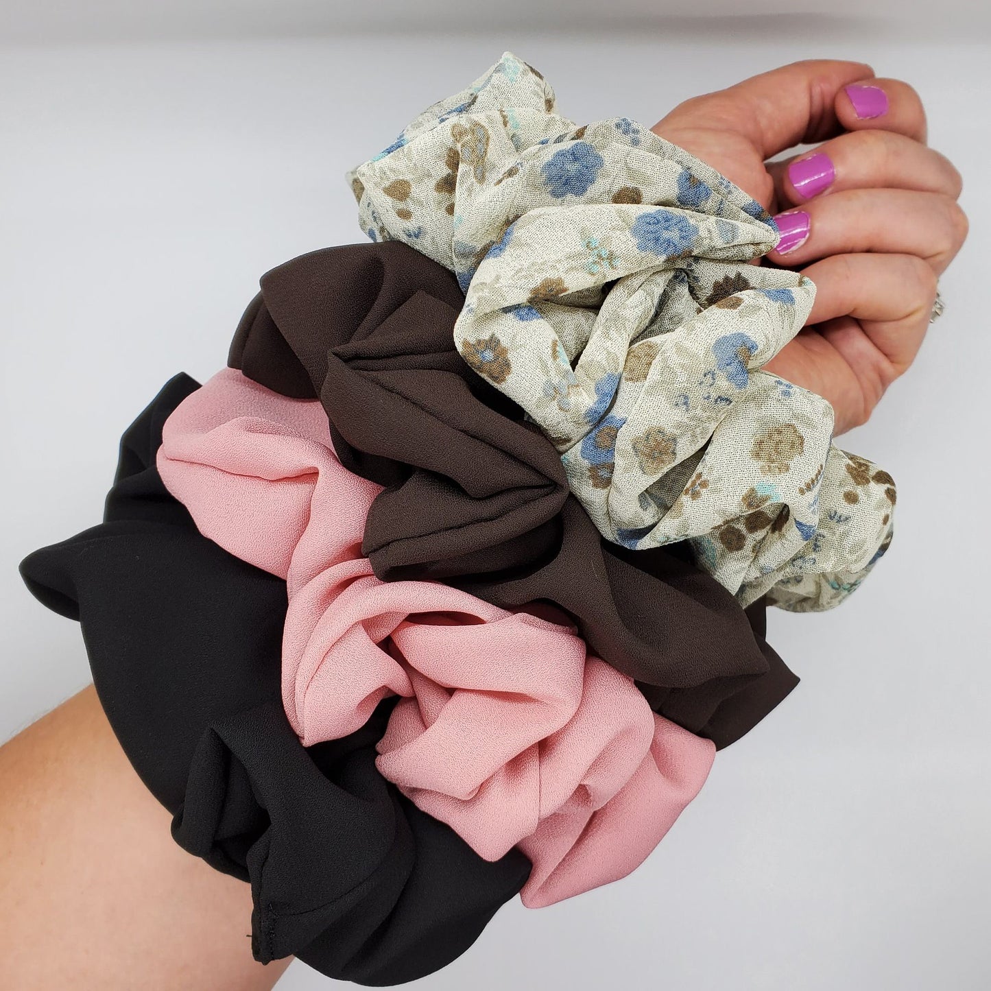 Alba Big Scrunchie